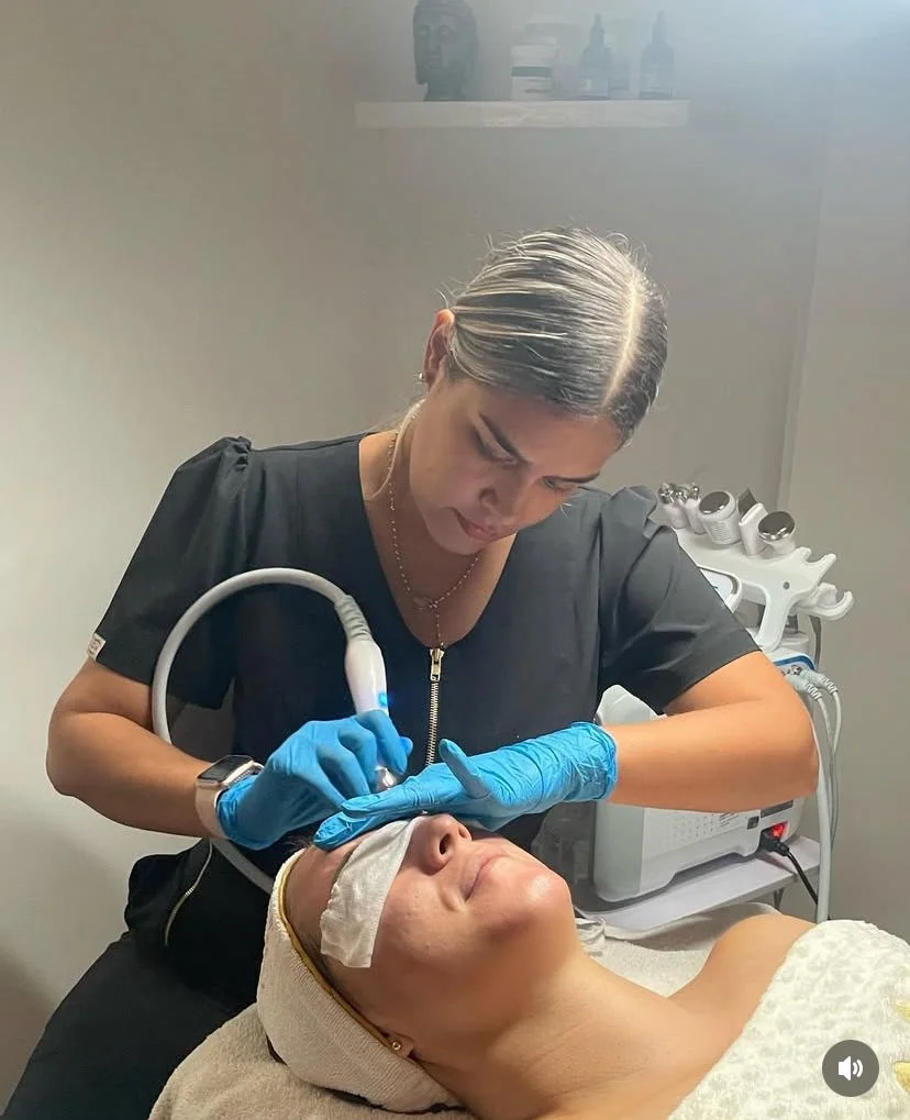 Estética Viviana Olaya – Limpieza facial con microdermoabrasión