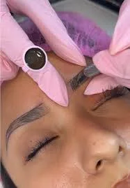 Corrección micropigmentación profesional en Cali
