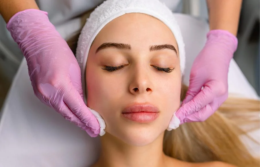 Limpieza de cutis profunda profesional en Cali